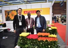The team Aquila Flowers. This Kenyan rose grower invested a lot in terms of sustainability over the last years. They are now carbon neutral certified and they’ve got five pillars; social, environmental, people, economy and community. Later more on FloralDaily.com